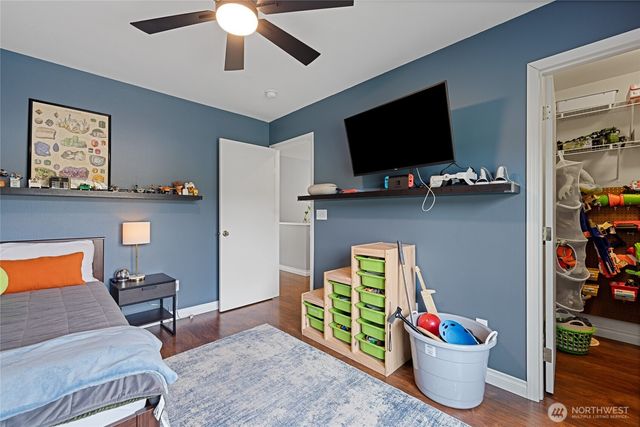 17619 Silver Creek Avenue E, Puyallup, WA 98375