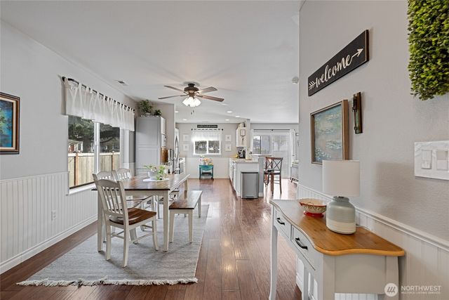 17619 Silver Creek Avenue E, Puyallup, WA 98375