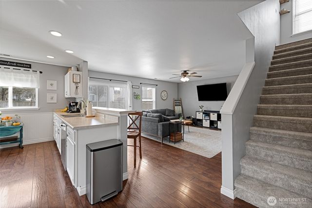 17619 Silver Creek Avenue E, Puyallup, WA 98375