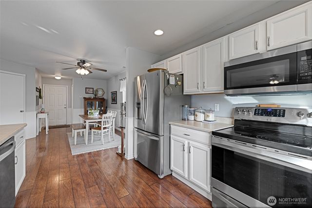 17619 Silver Creek Avenue E, Puyallup, WA 98375