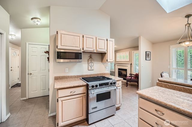 14 Lakewood Oaks Drive SW, Lakewood, WA 98499