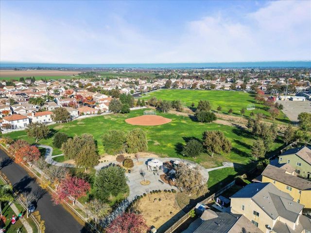 1314 Sutter Creek Ct, Patterson, CA 95363