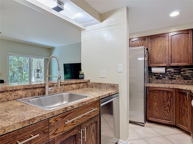 150 WAX MYRTLE WOODS COURT 8C, Deltona, FL 32725