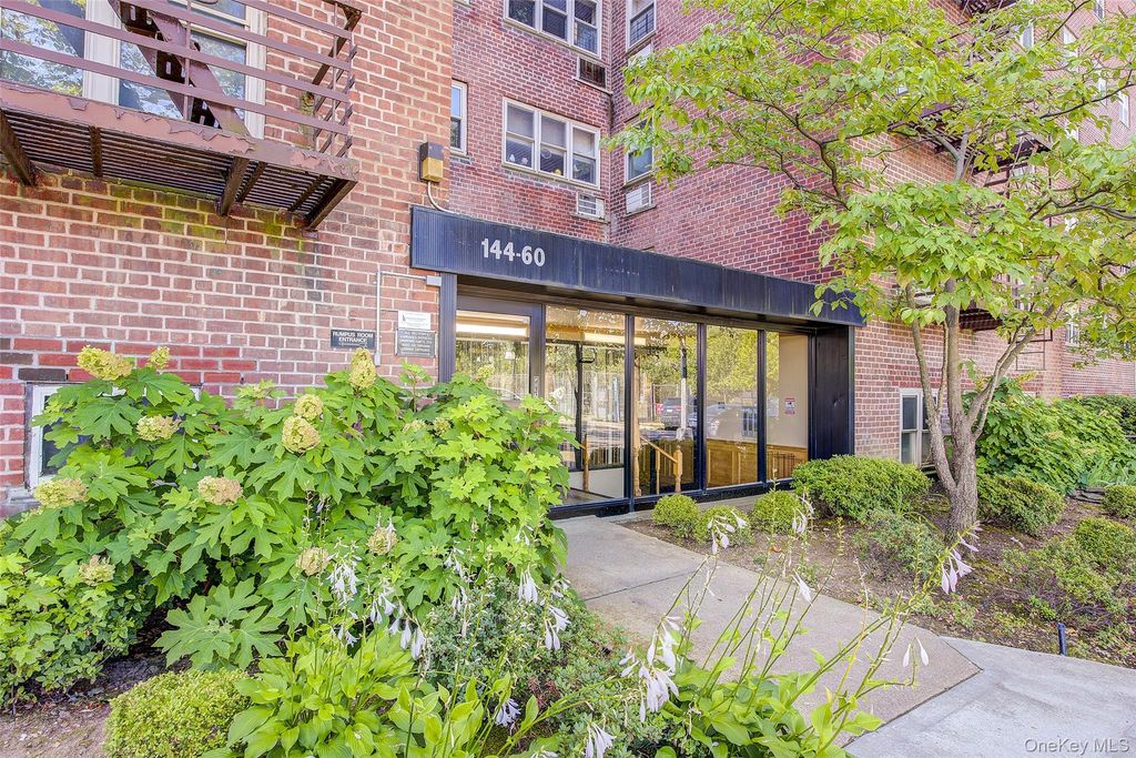 144-60 Gravett Road 4J, Flushing, NY 11367 — photo 2