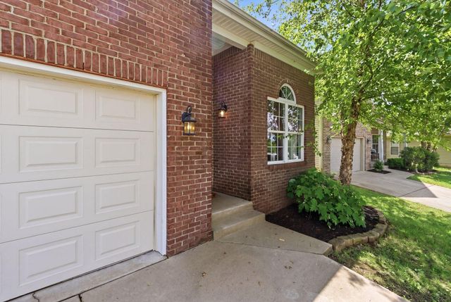 220 Berkshire Lane, Georgetown, KY 40324