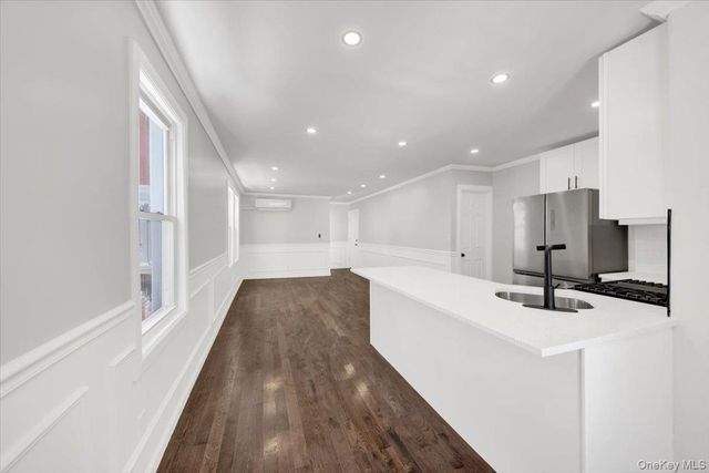 837 Penfield Street, Bronx, NY 10470