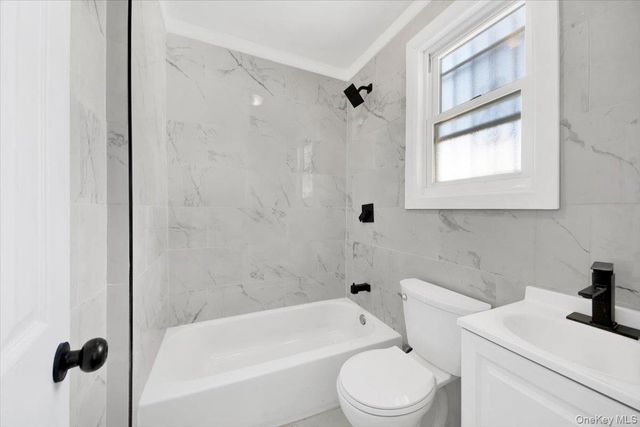 837 Penfield Street, Bronx, NY 10470