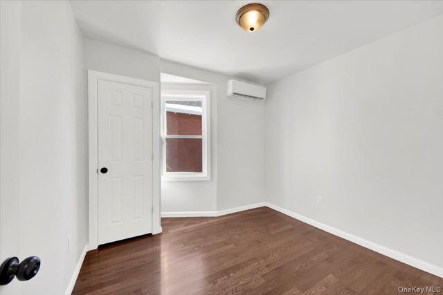 837 Penfield Street, Bronx, NY 10470