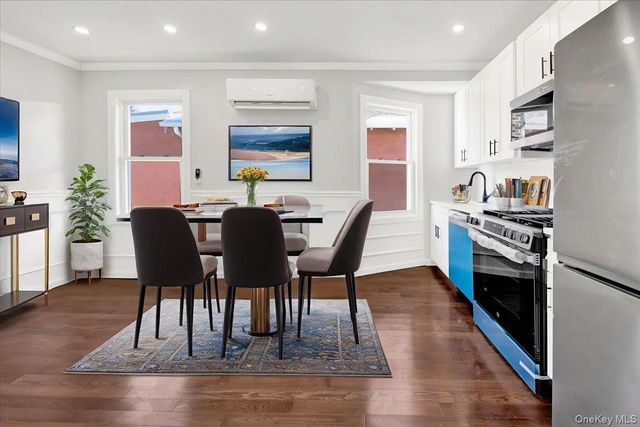 837 Penfield Street, Bronx, NY 10470