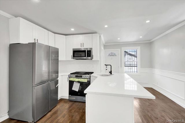 837 Penfield Street, Bronx, NY 10470