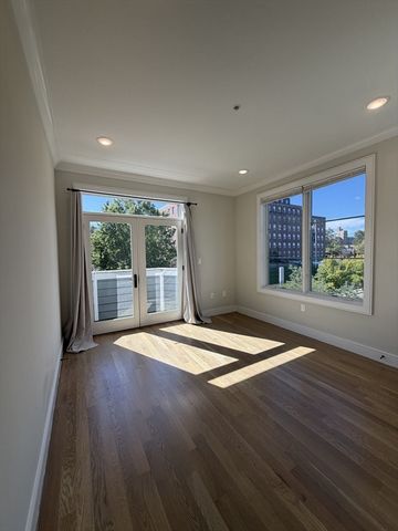 104-106 Warren, Boston, MA 02134