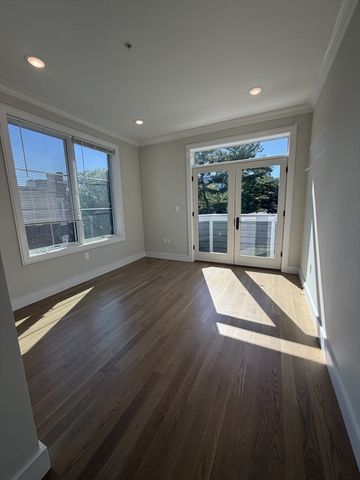 104-106 Warren, Boston, MA 02134