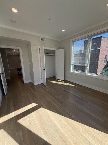 104-106 Warren, Boston, MA 02134