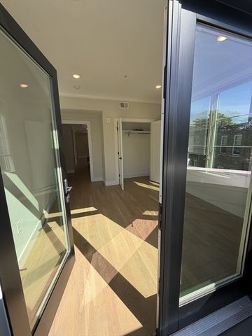 104-106 Warren, Boston, MA 02134