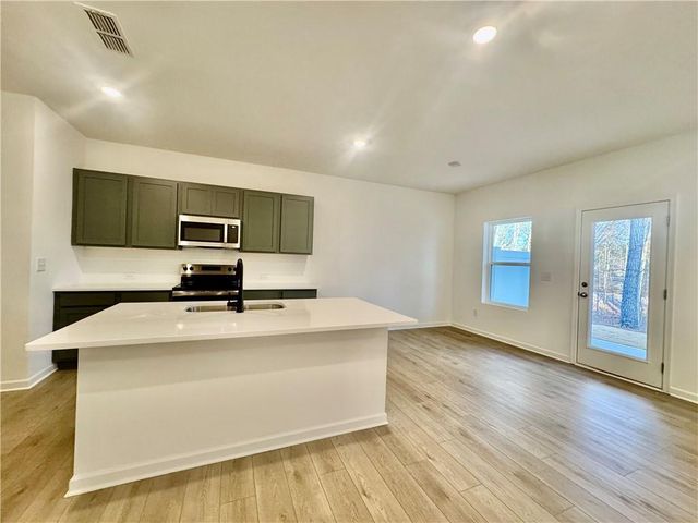 5479 Allegro Lane, Flowery Branch, GA 30542