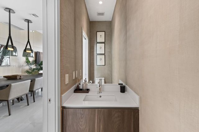 480 NE 31st St PH5001, Miami, FL 33137