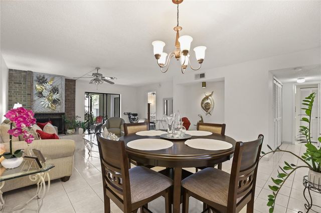 11 ESCONDIDO CIRCLE 108, Altamonte Springs, FL 32701