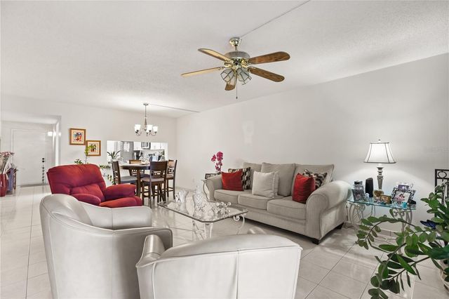 11 ESCONDIDO CIRCLE 108, Altamonte Springs, FL 32701
