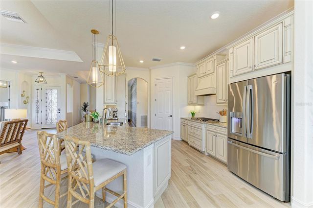 5572 MULLIGAN WAY, Lakewood Ranch, FL 34211