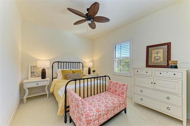 5572 MULLIGAN WAY, Lakewood Ranch, FL 34211