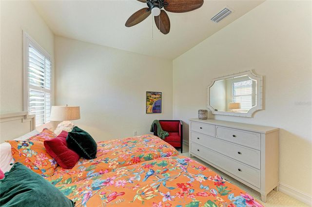 5572 MULLIGAN WAY, Lakewood Ranch, FL 34211