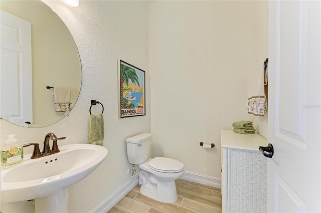 5572 MULLIGAN WAY, Lakewood Ranch, FL 34211