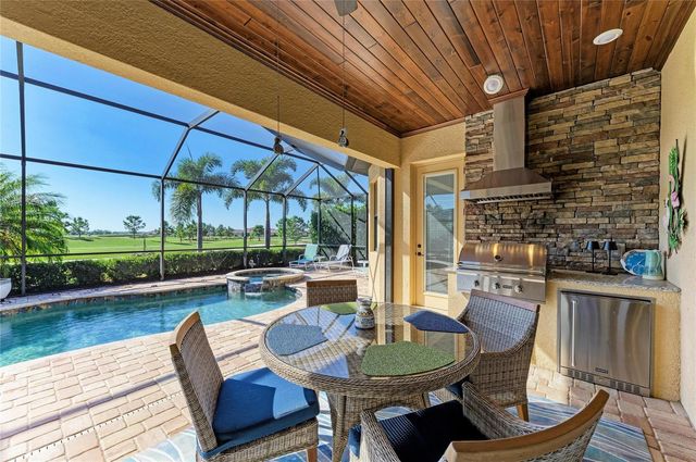 5572 MULLIGAN WAY, Lakewood Ranch, FL 34211