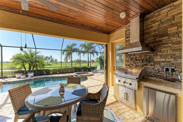 5572 MULLIGAN WAY, Lakewood Ranch, FL 34211