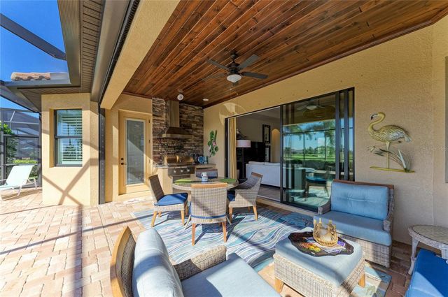 5572 MULLIGAN WAY, Lakewood Ranch, FL 34211