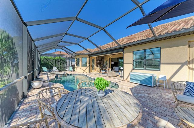5572 MULLIGAN WAY, Lakewood Ranch, FL 34211