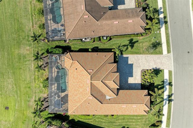 5572 MULLIGAN WAY, Lakewood Ranch, FL 34211