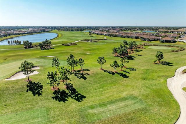 5572 MULLIGAN WAY, Lakewood Ranch, FL 34211