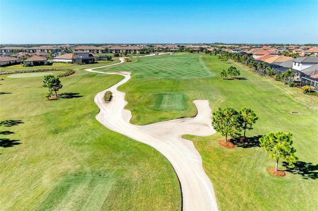 5572 MULLIGAN WAY, Lakewood Ranch, FL 34211