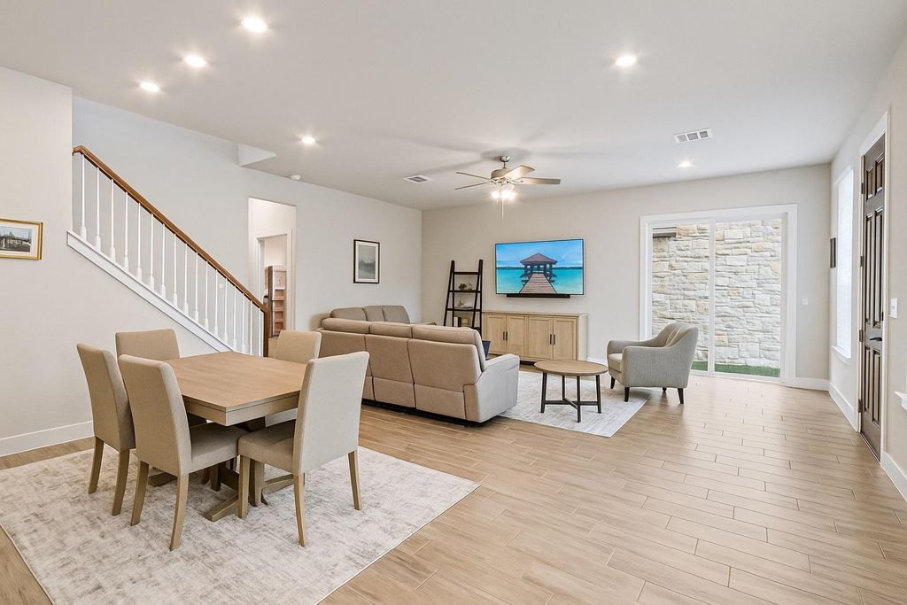 1141 Lucca DR, Dripping Springs, TX 78620