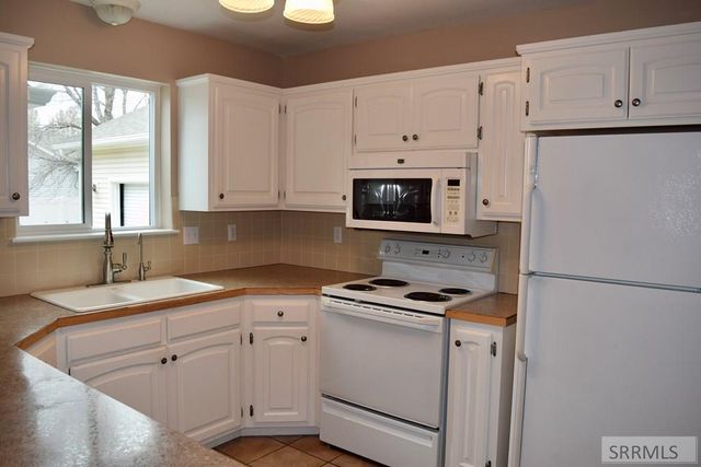 215 Plantation Lane, Idaho Falls, ID 83404