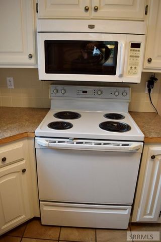 215 Plantation Lane, Idaho Falls, ID 83404