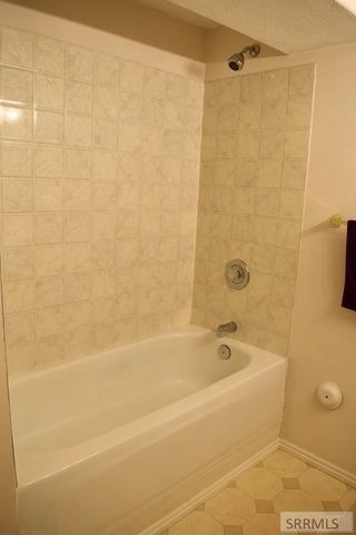 215 Plantation Lane, Idaho Falls, ID 83404