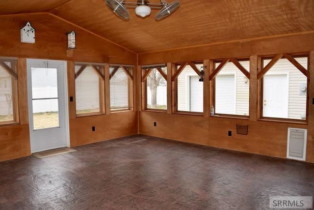 215 Plantation Lane, Idaho Falls, ID 83404