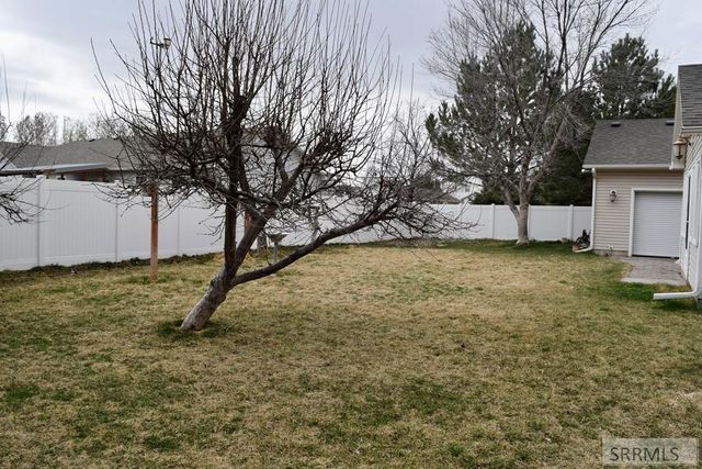 215 Plantation Lane, Idaho Falls, ID 83404