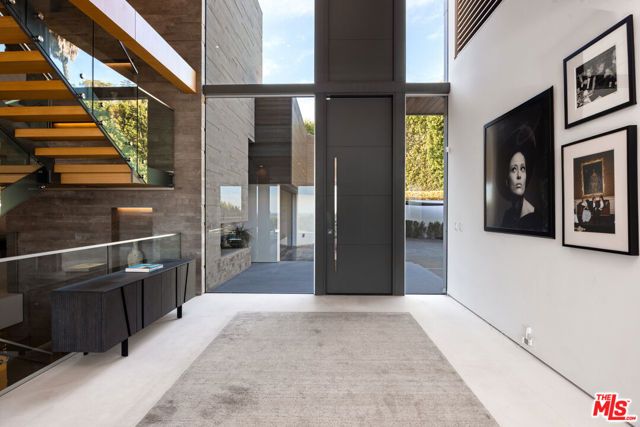 1401 Londonderry Place, Los Angeles, CA 90069