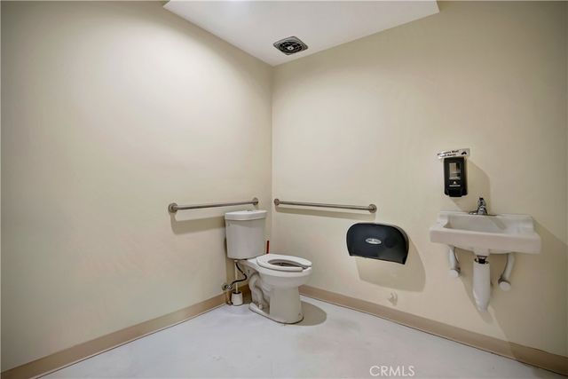 11915 S Inglewood, Hawthorne, CA 90250