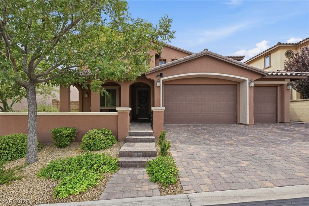 743 Middle Beach Street, Las Vegas, NV 89138 — photo 4