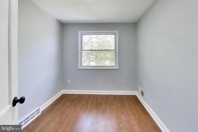 864 NEPTUNE AVE, Oxon Hill, MD 20745