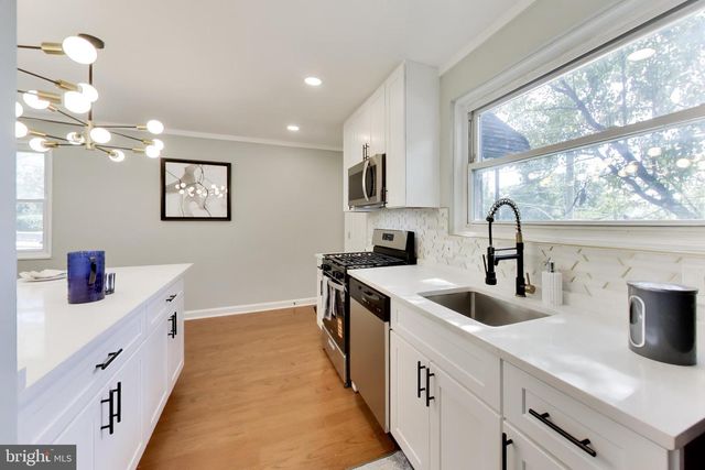 864 NEPTUNE AVE, Oxon Hill, MD 20745