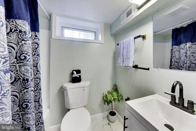 864 NEPTUNE AVE, Oxon Hill, MD 20745