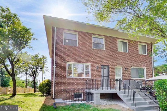 864 NEPTUNE AVE, Oxon Hill, MD 20745
