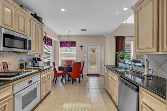 5710 Rose Hill Court, Rosharon, TX 77583