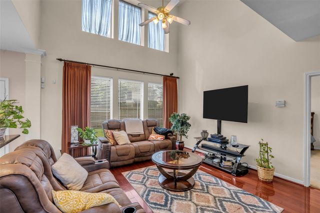 5710 Rose Hill Court, Rosharon, TX 77583