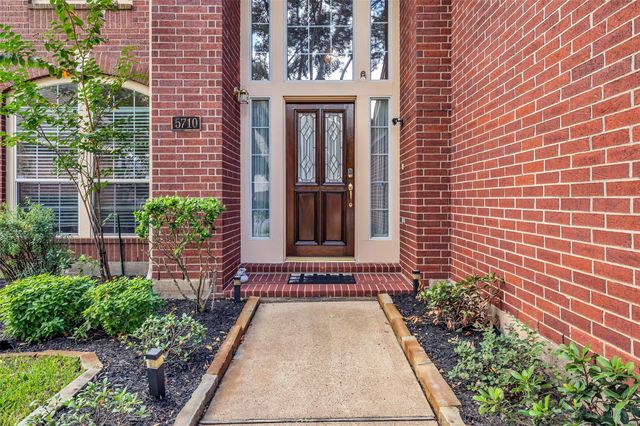 5710 Rose Hill Court, Rosharon, TX 77583