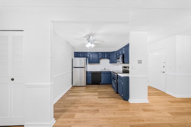 85 Commons Drive 301, Shrewsbury, MA 01545
